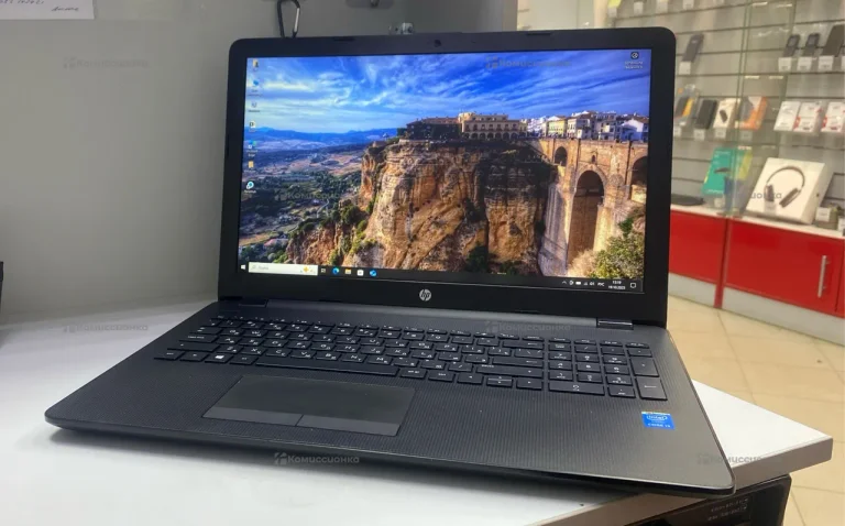 Ноутбук HP 15-bs702ur