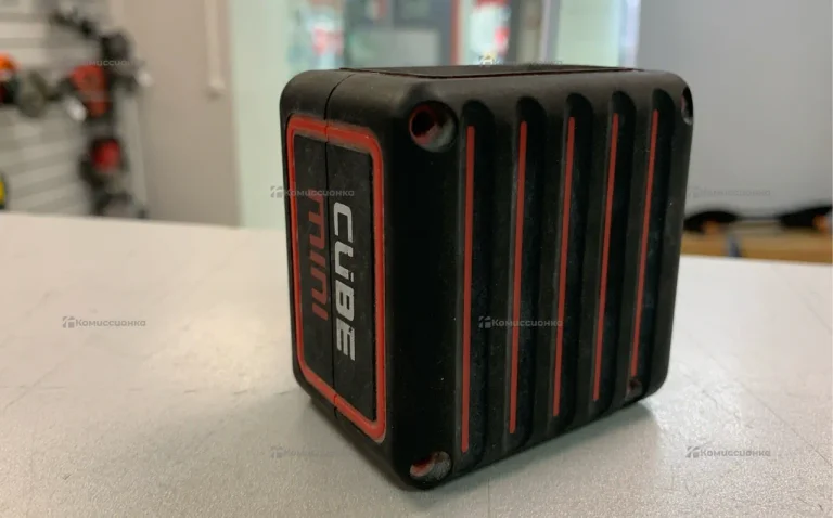 Лазерный уровень CUBE MINI Laser class 2