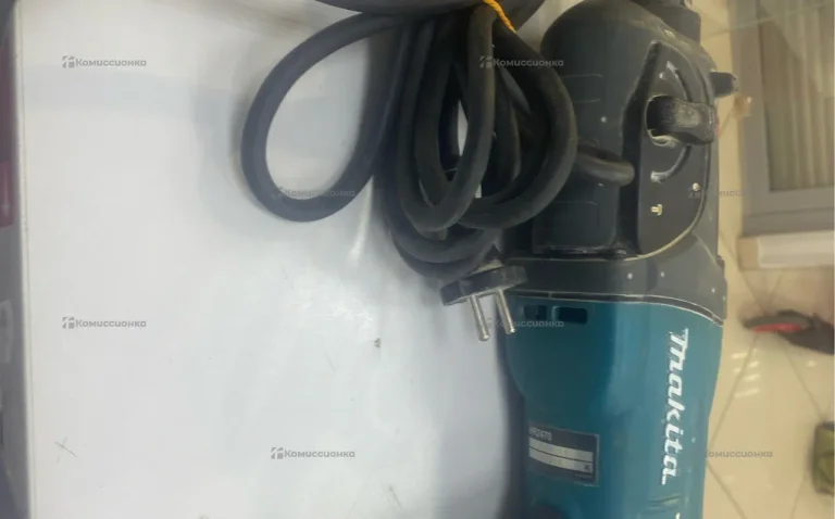 Перфоратор makita HR2470