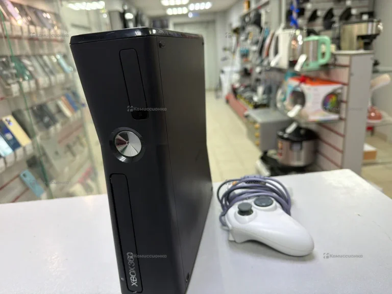 Приставка Xbox 360 Slim (прошитая)