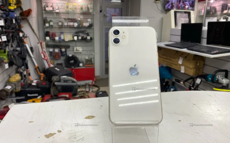 Apple iPhone 11 4/128 ГБ