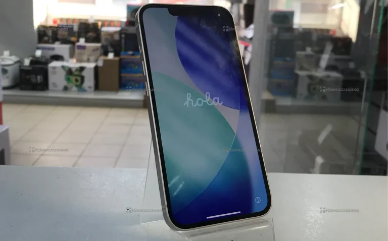 Apple iPhone 13 4/128 ГБ