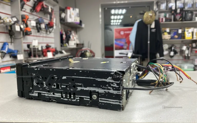 Автомагнитола  JVC KD-AVX33