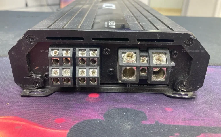 Усилитель  kick 560W