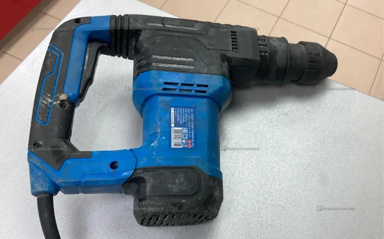 Перфоратор BULL BH 3201 с регулировкой