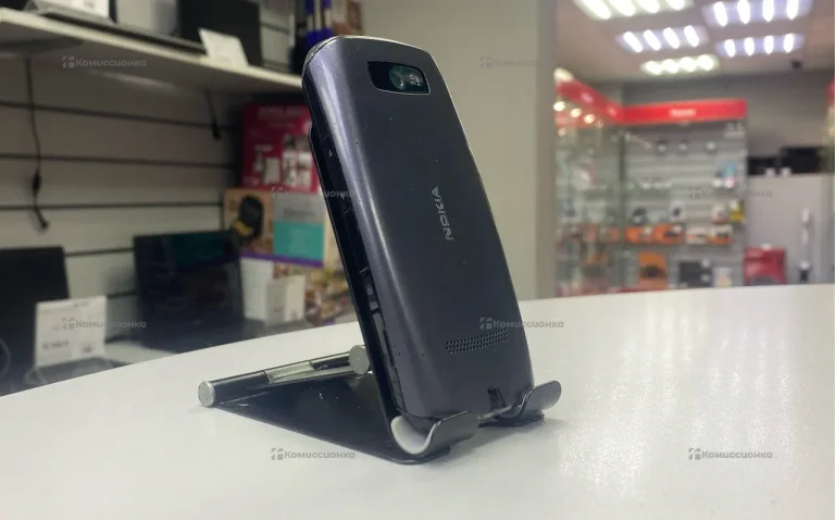 Nokia Asha 305