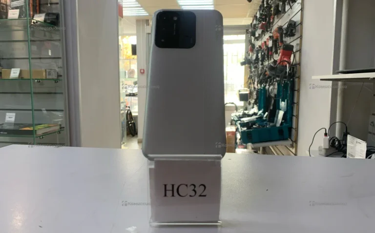 Tecno Spark 8C 4/64 ГБ