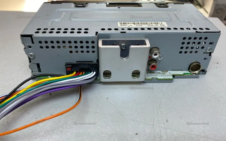 Автомагнитола  pioneer mvh-180ubg