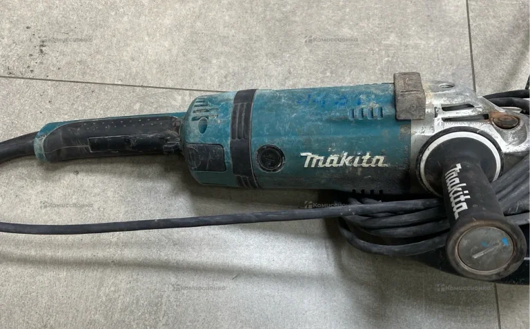 УШМ makita GA9040S