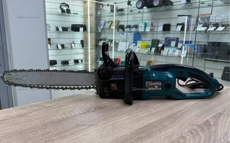 Пила Makita uc4530a