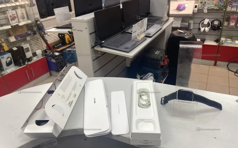 Часы  Apple Watch 6 44mm