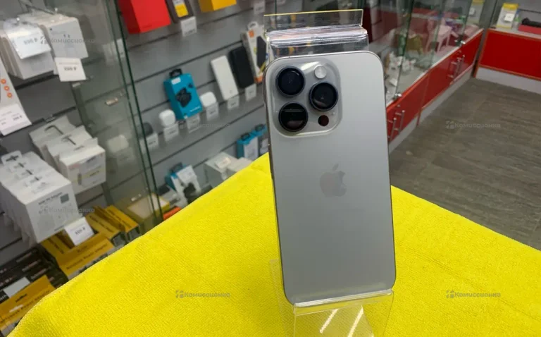 Apple iPhone 15 Pro 8/256 ГБ