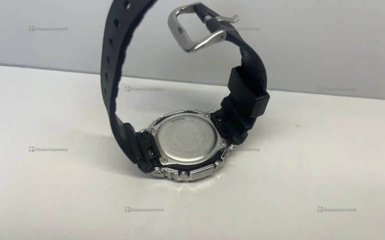 Часы G-SHOCK CASIO GM-2100