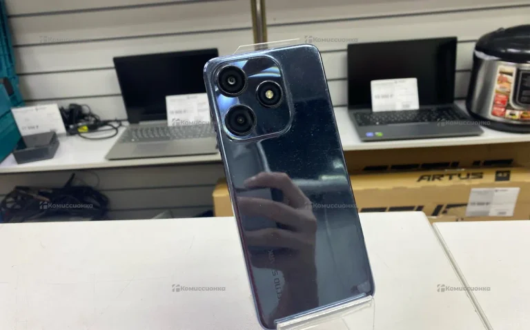 Tecno Spark 10C 4/64 ГБ