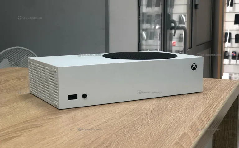 Приставка Xbox Series S 512 ГБ.