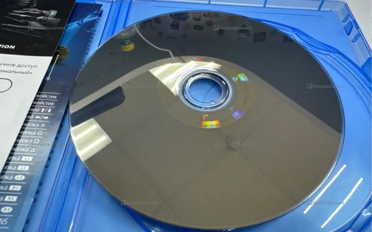 Приставка PS4. диск ps4 The Last Of Us