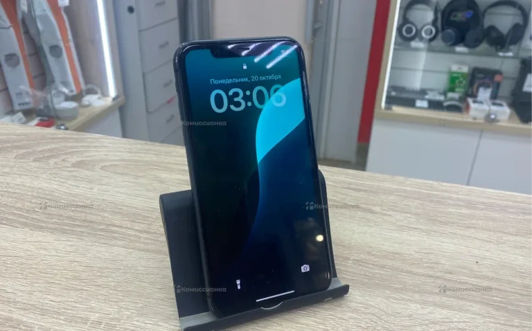 Apple iPhone 11 4/64 ГБ
