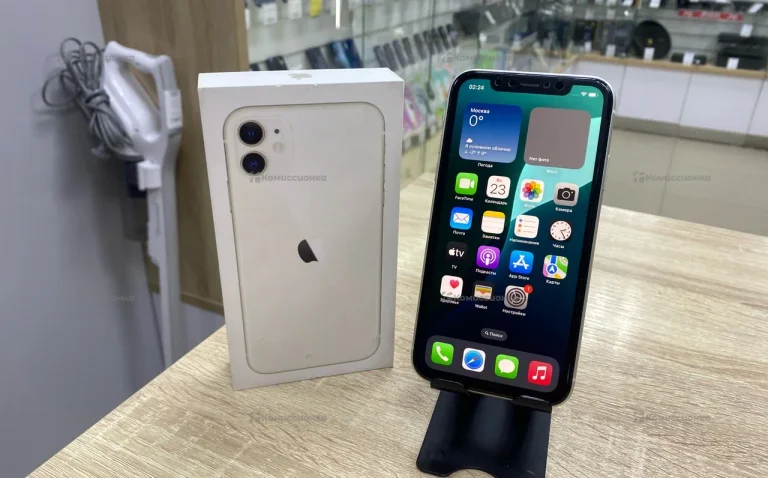 Apple iPhone 11 4/128 ГБ