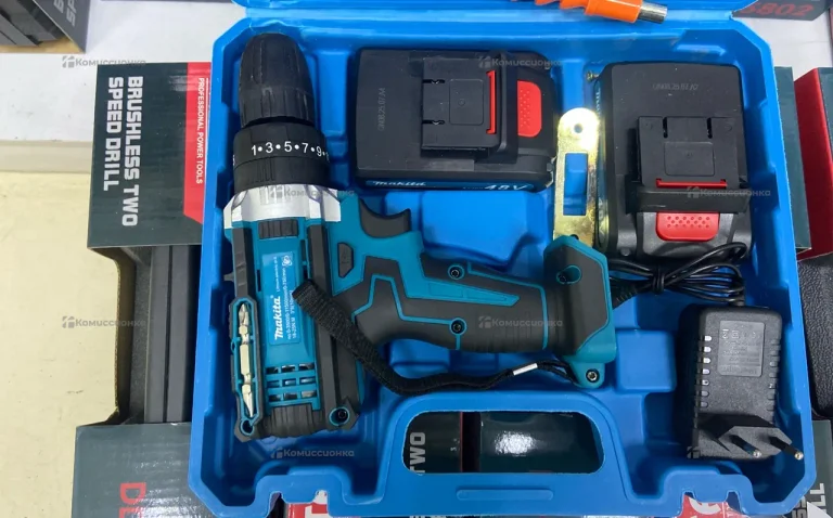 Дрель-шуруповёрт Makita DCD917 (реплика)