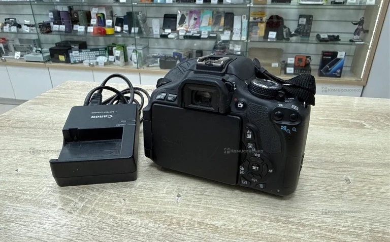 Фотоаппарат Canon EOS 600D