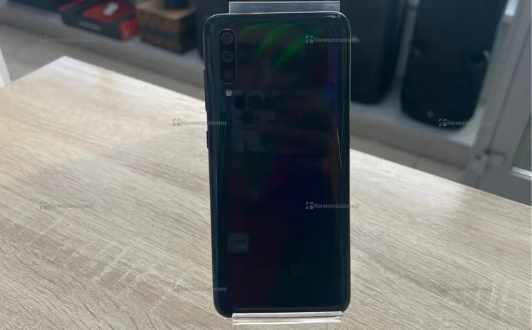 Samsung Galaxy A70 6/128 ГБ