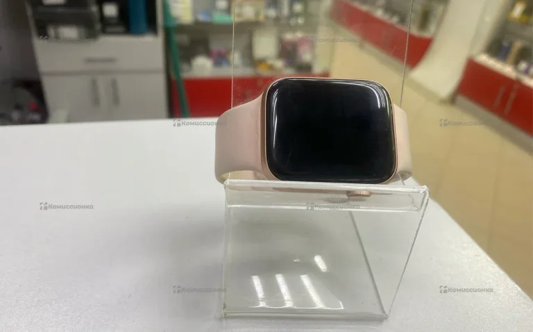 Часы  apple watch se 44