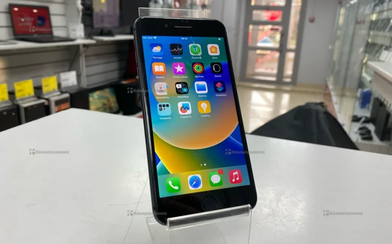 Apple iPhone 8 Plus 3/64 ГБ
