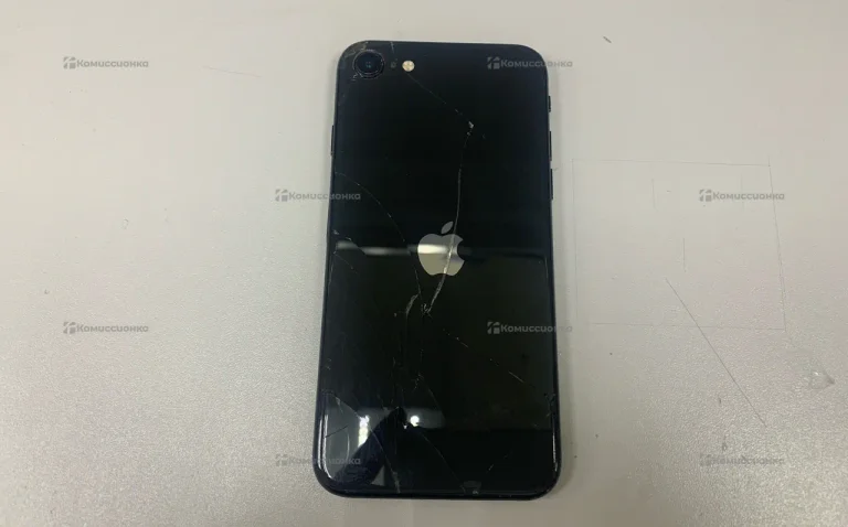 Apple iPhone SE (2020) 3/64 ГБ