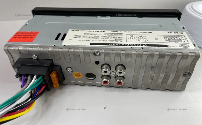 Автомагнитола  авто простая