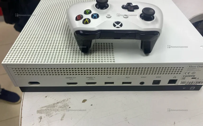 Приставка Xbox One S 500 ГБ
