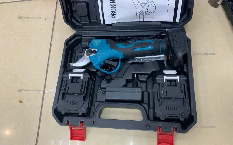 Секатор аккумуляторный Makita