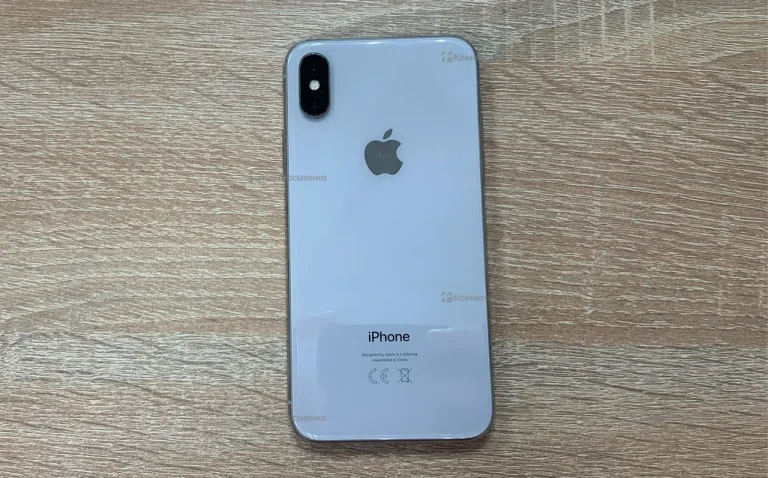Apple iPhone X 3/64 ГБ