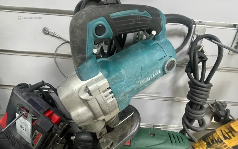 Листовые ножницы Makita JS3201