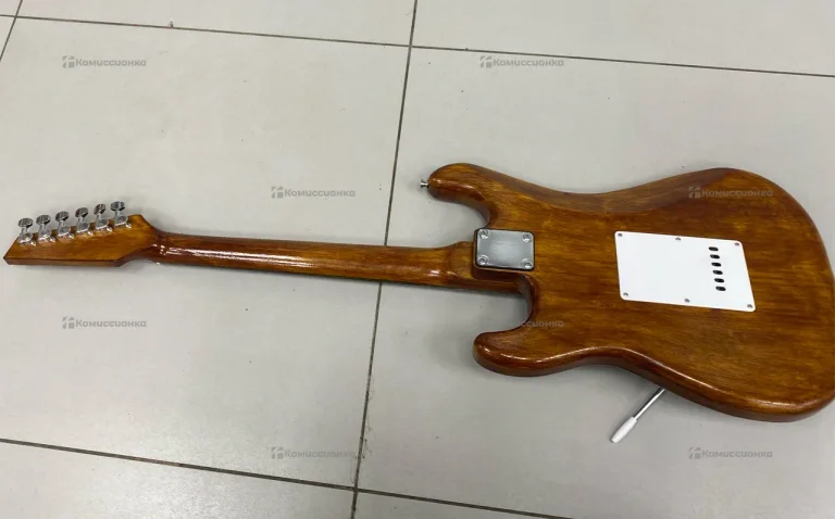 Электрогитара