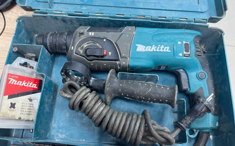 Перфоратор makita HR2470