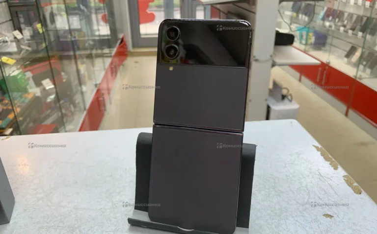 Samsung Galaxy Z Flip5 8/512 ГБ