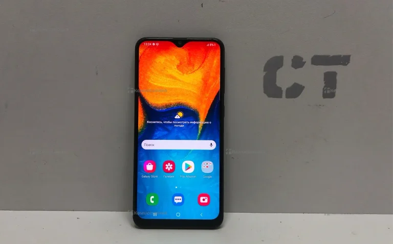 Samsung Galaxy A20 3/32 ГБ