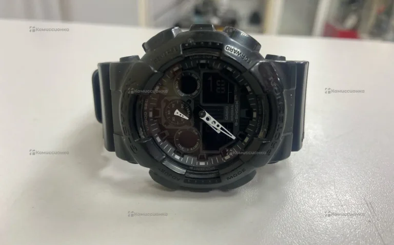 Часы  Casio G-Shock GA-100