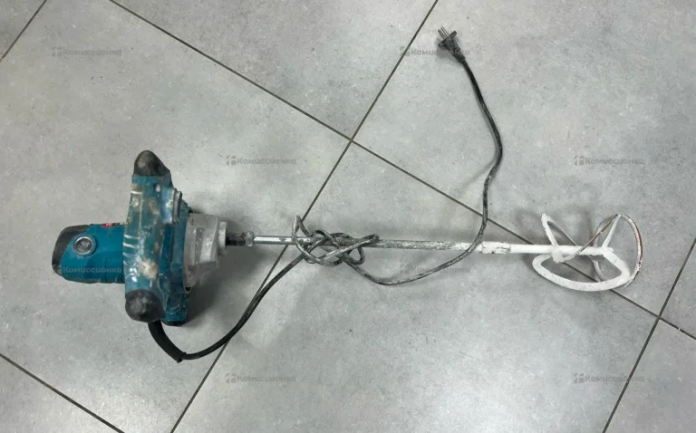 миксер Makita UT1200 реплика