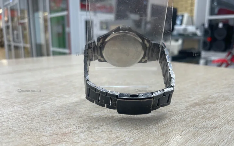 Часы  Casio quartz