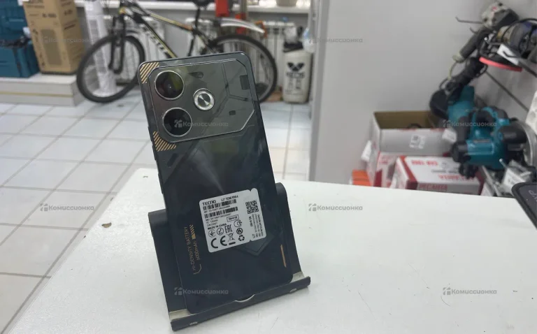 Tecno pova 6 8/256
