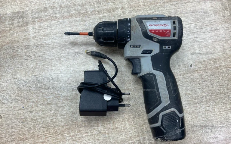 Бесчеточный шуруповерт Интерскол да-10/12в