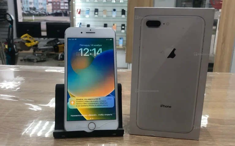 Apple iPhone 8 Plus 3/64 ГБ