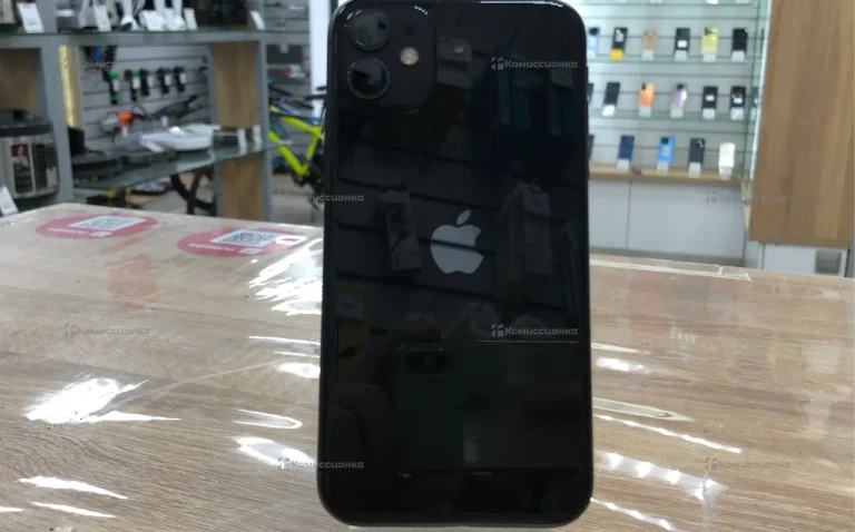 Apple iPhone 11 4/64 ГБ