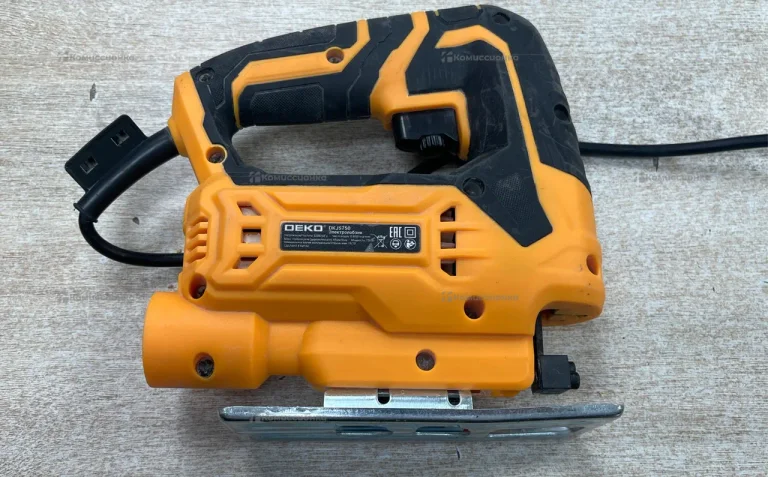 Электрический лобзик Deko dkjs650
