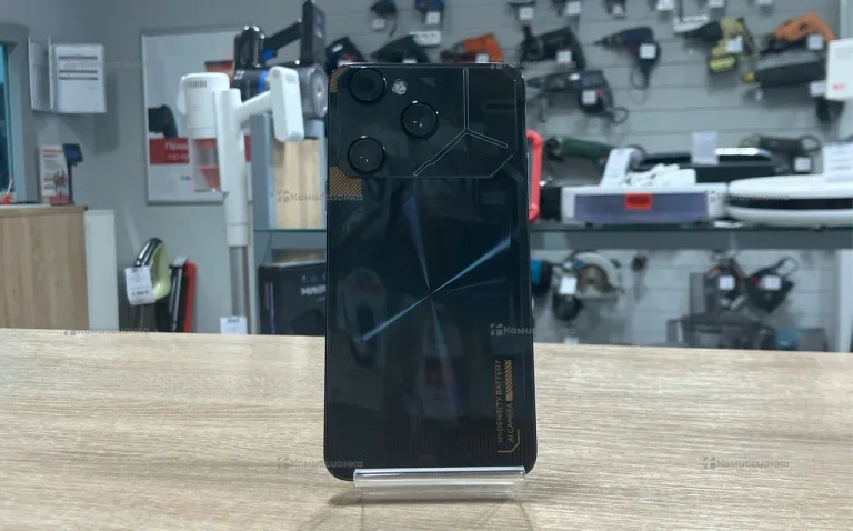 Tecno Pova  реплика