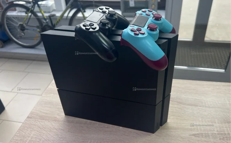 Приставка PS4. PS Fat 500