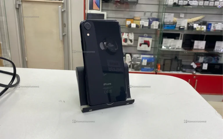 Apple iPhone Xr 64 ГБ.