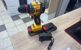 дрель шуруповерт Dewalt б/щ