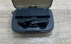 Наушники черные с фонариком